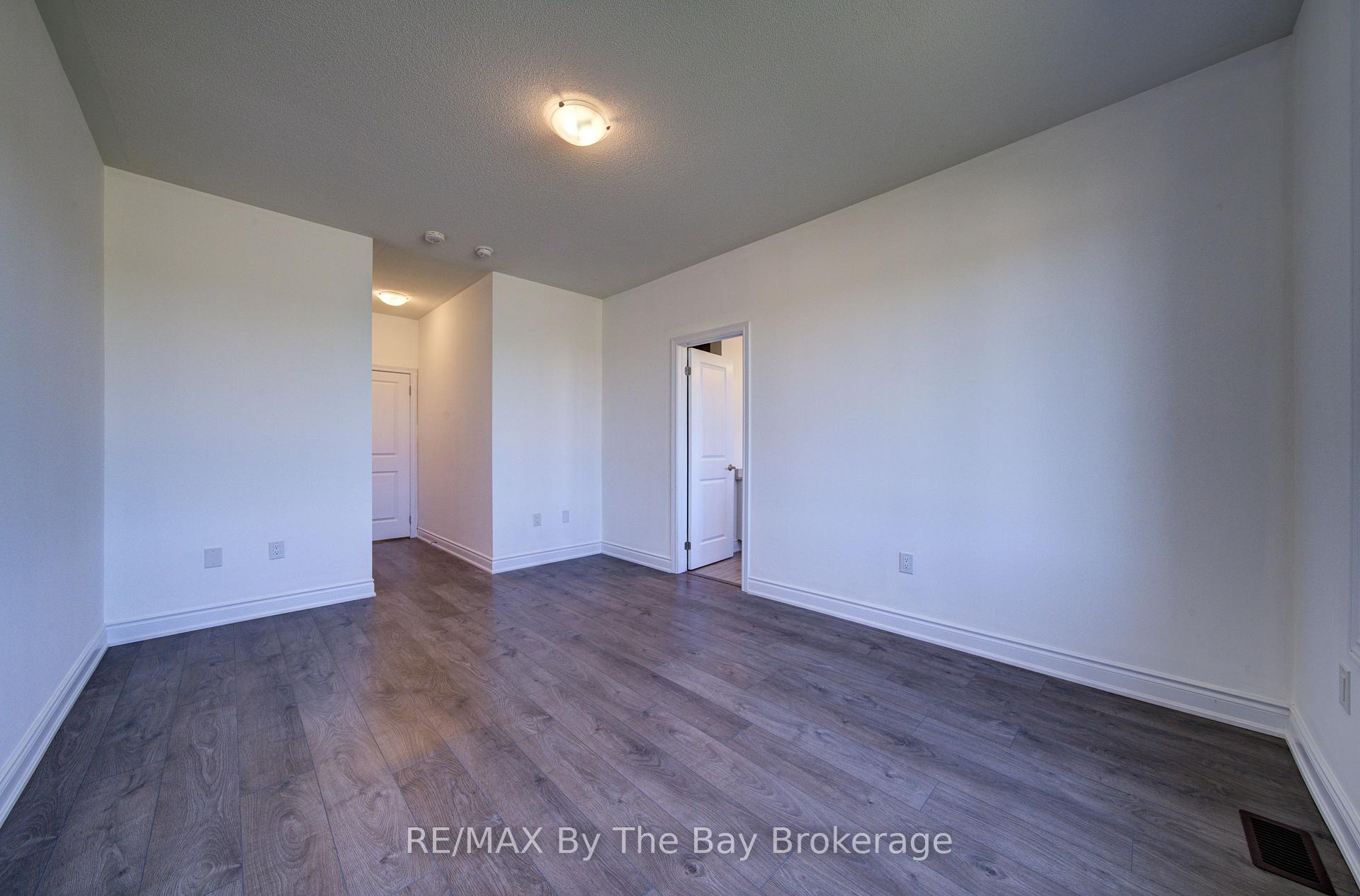 Photo 26 of 15 Union Boulevard, Wasaga Beach — HOMEH