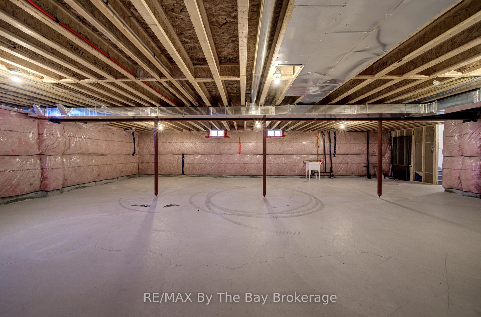 Photo 33 of 15 Union Boulevard, Wasaga Beach — HOMEH