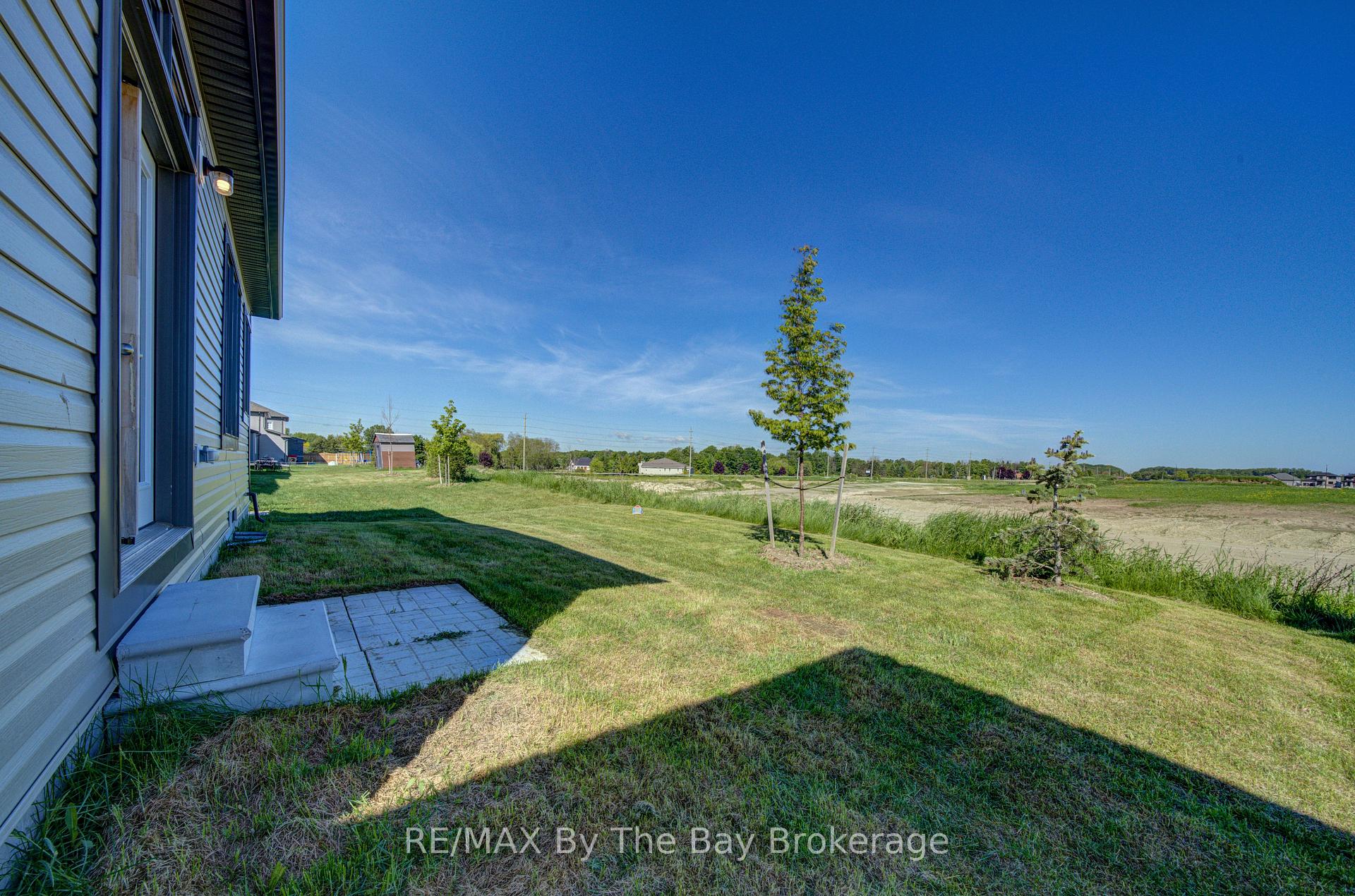 Photo 38 of 15 Union Boulevard, Wasaga Beach — HOMEH