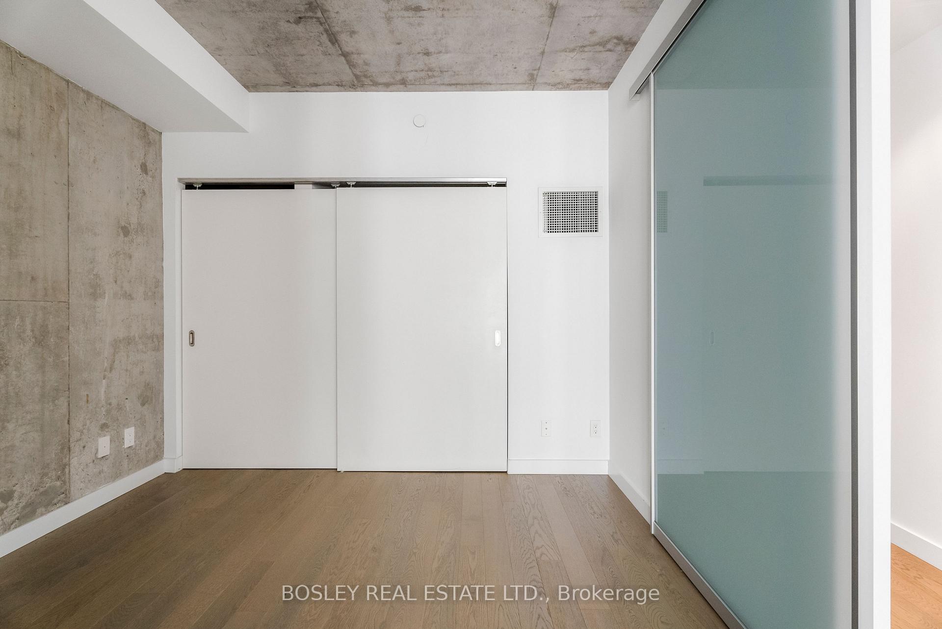 Photo 5 of Unit 1007, 111 Bathurst Street, Toronto, Waterfront Communities — HOMEH