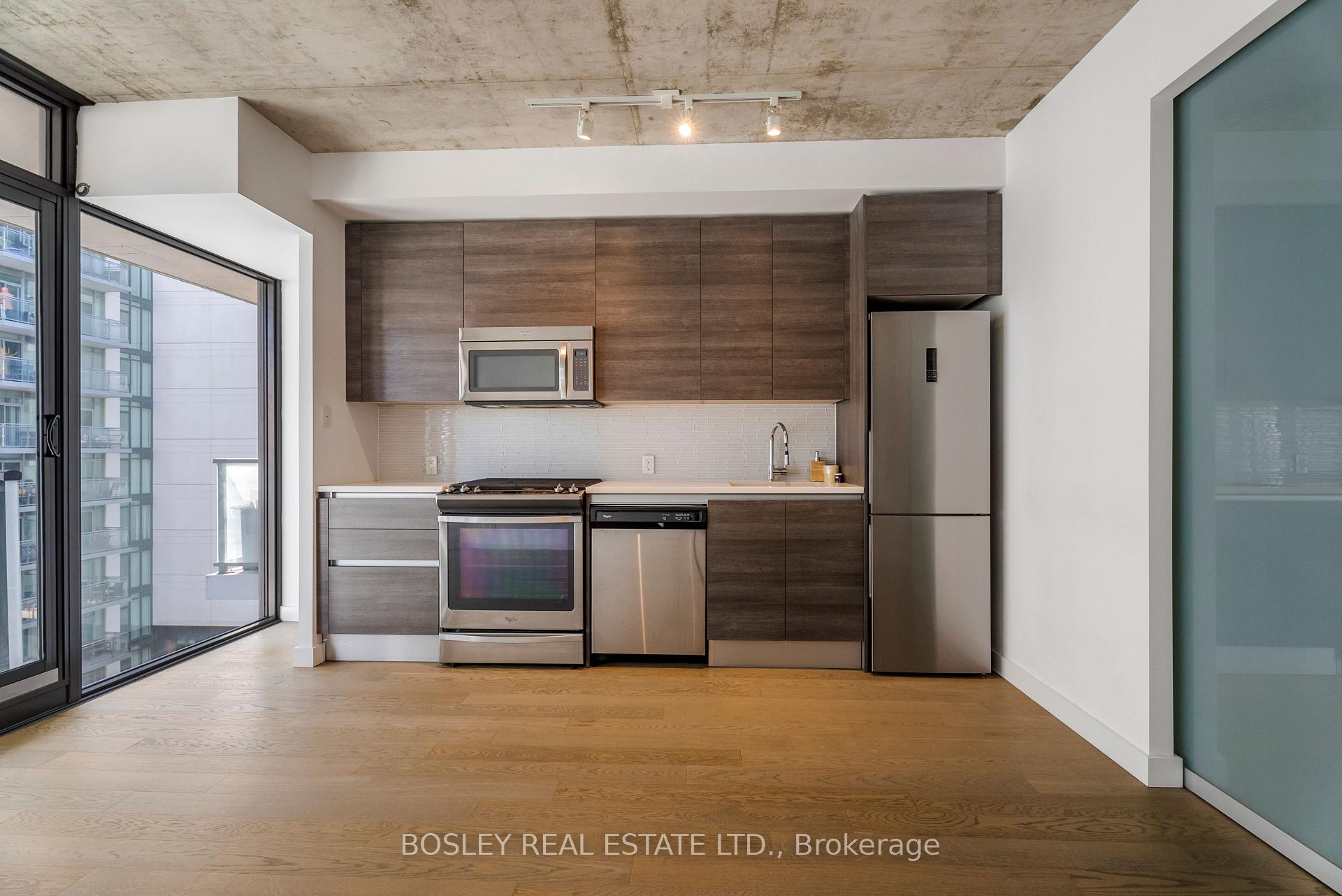 Photo 10 of Unit 1007, 111 Bathurst Street, Toronto, Waterfront Communities — HOMEH
