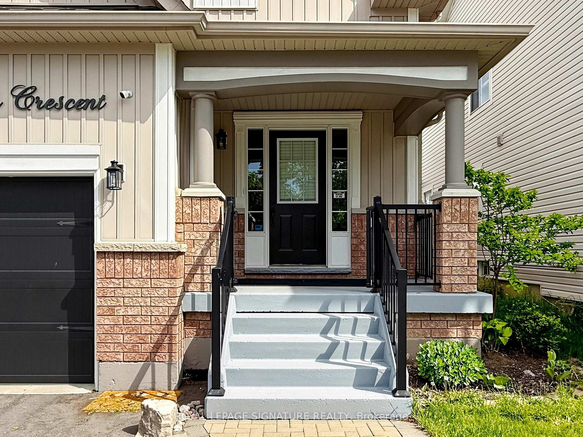 Photo 2 of 49 Kenilworth Crescent, Whitby, Brooklin — HOMEH