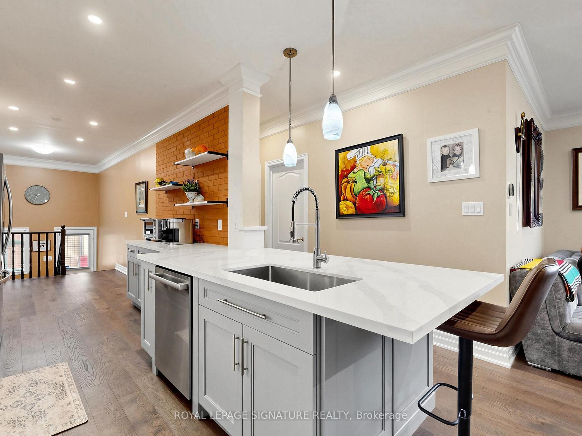 Photo 10 of 49 Kenilworth Crescent, Whitby, Brooklin — HOMEH