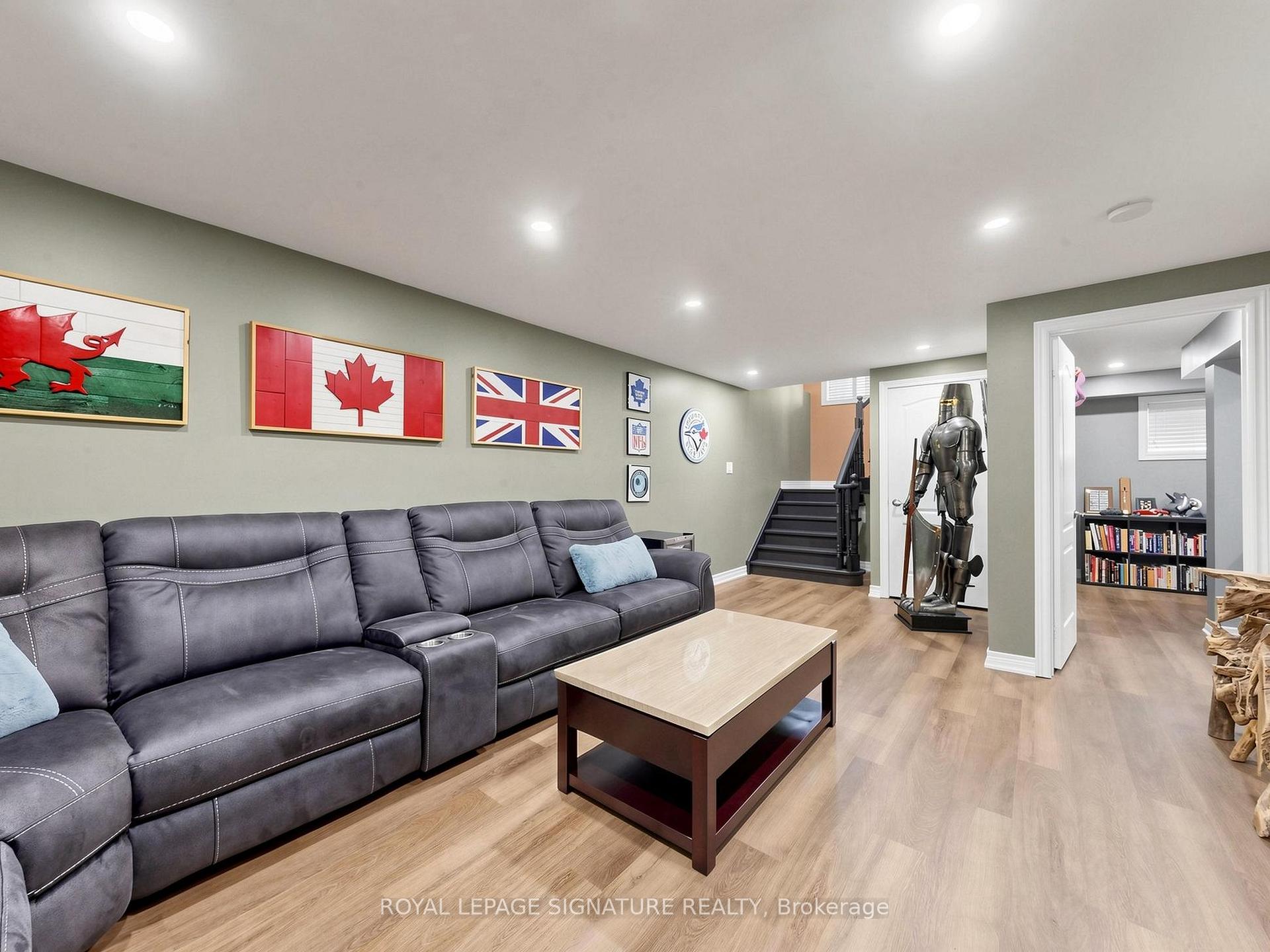 Photo 25 of 49 Kenilworth Crescent, Whitby, Brooklin — HOMEH