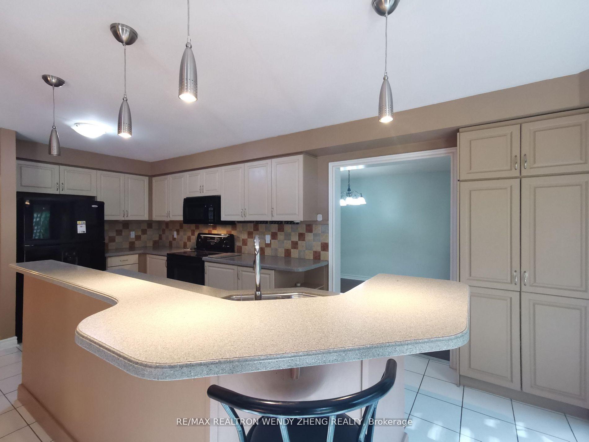 Photo 7 of 346 Chambers Crescent, Newmarket, Armitage — HOMEH