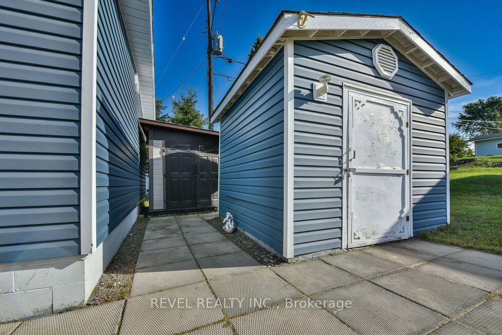 Photo 3 of 18 Grasslands Road, Timmins, TNE - Trailer Parks — HOMEH
