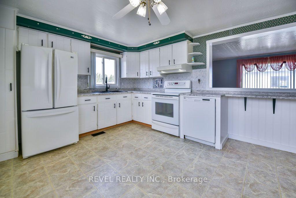 Photo 10 of 18 Grasslands Road, Timmins, TNE - Trailer Parks — HOMEH