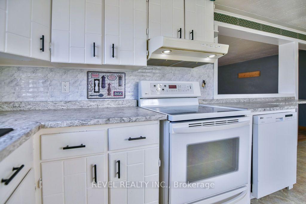 Photo 13 of 18 Grasslands Road, Timmins, TNE - Trailer Parks — HOMEH