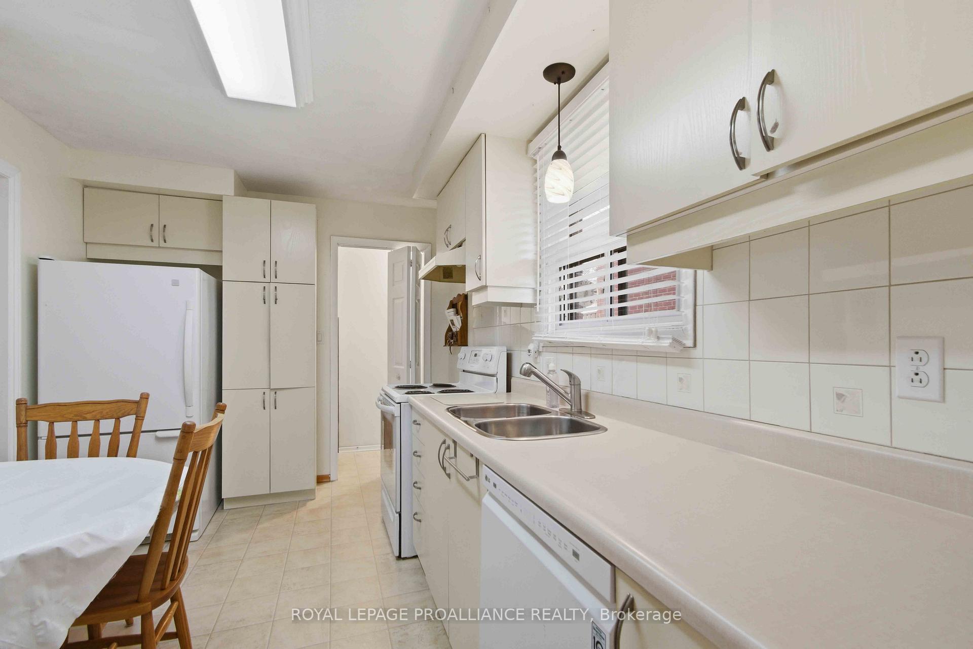 Photo 14 of 21 Miron Road, Quinte West, Trenton Ward — HOMEH