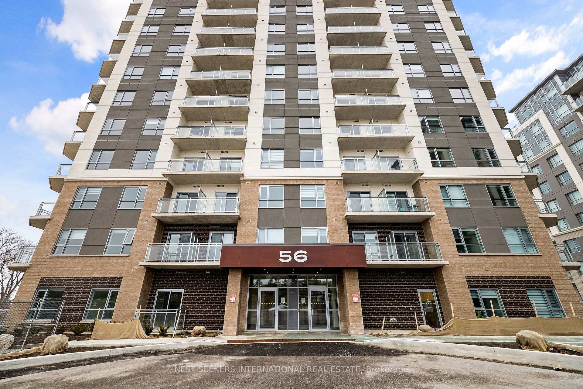 Photo 1 of Unit 1001, 56 Lakeside Terrace, Barrie, Little Lake — HOMEH