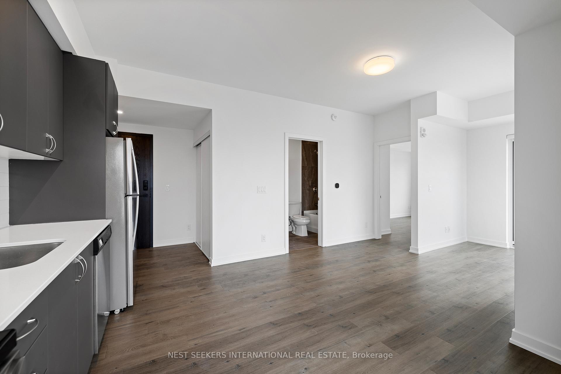 Photo 6 of Unit 1001, 56 Lakeside Terrace, Barrie, Little Lake — HOMEH
