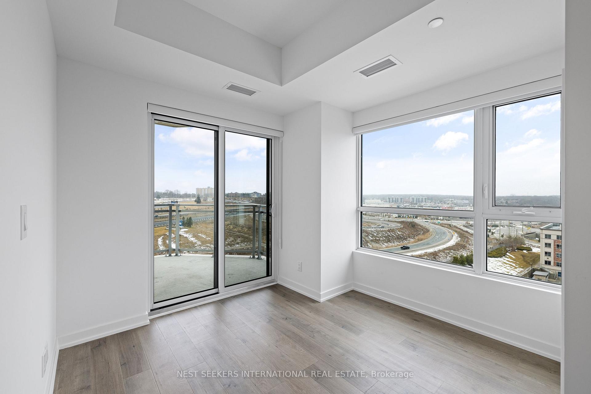 Photo 8 of Unit 1001, 56 Lakeside Terrace, Barrie, Little Lake — HOMEH