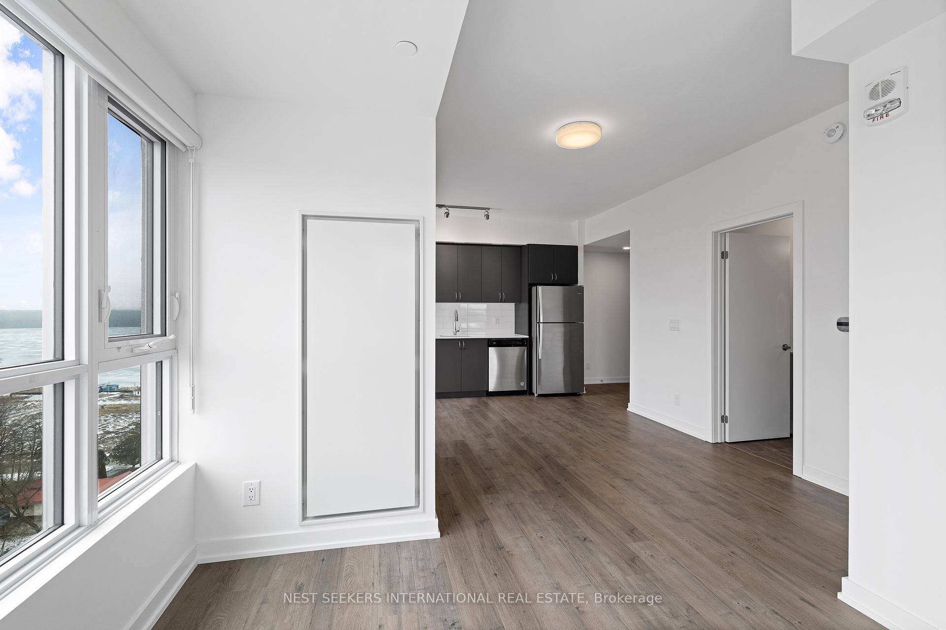 Photo 9 of Unit 1001, 56 Lakeside Terrace, Barrie, Little Lake — HOMEH