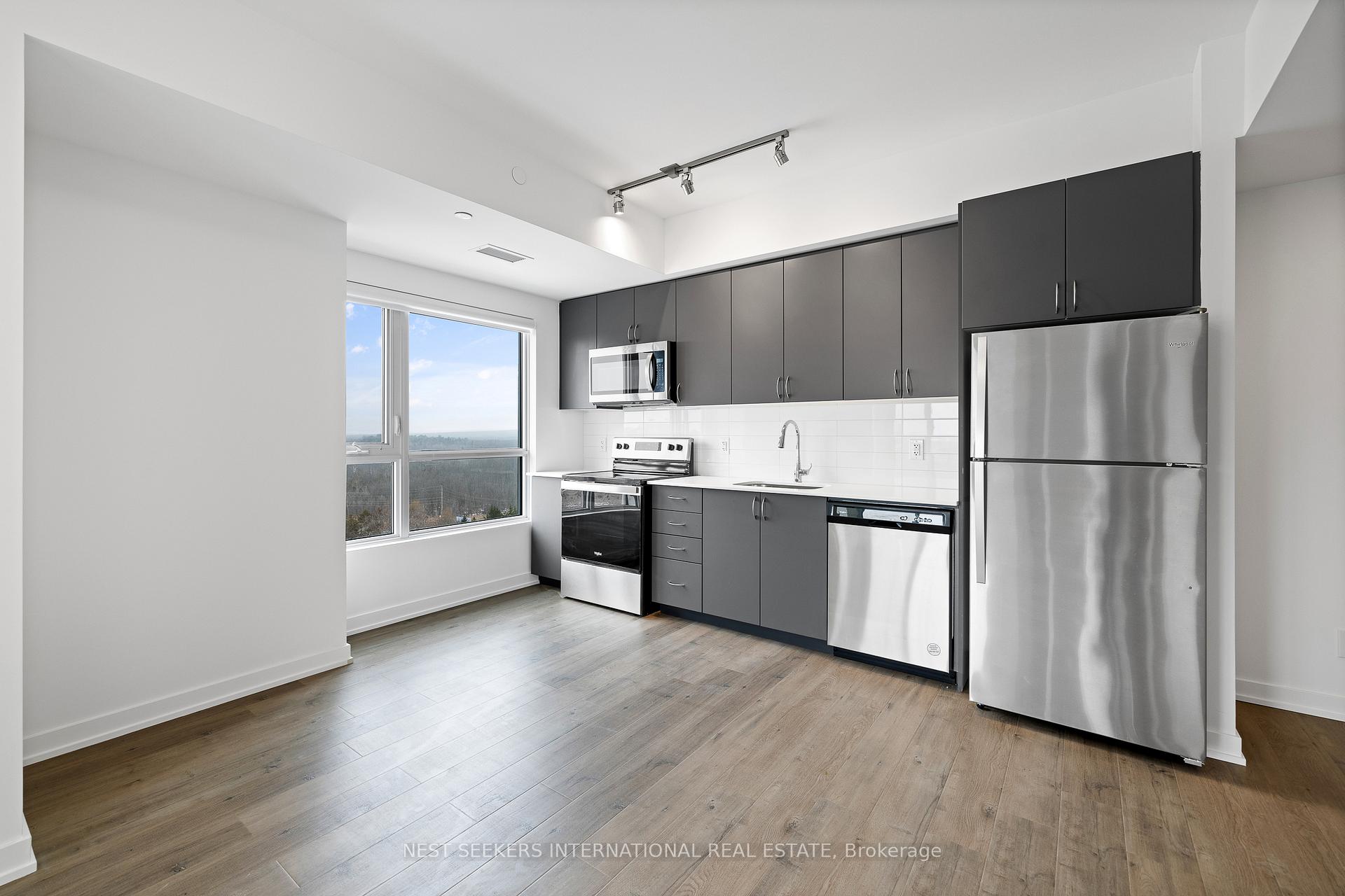 Photo 12 of Unit 1001, 56 Lakeside Terrace, Barrie, Little Lake — HOMEH