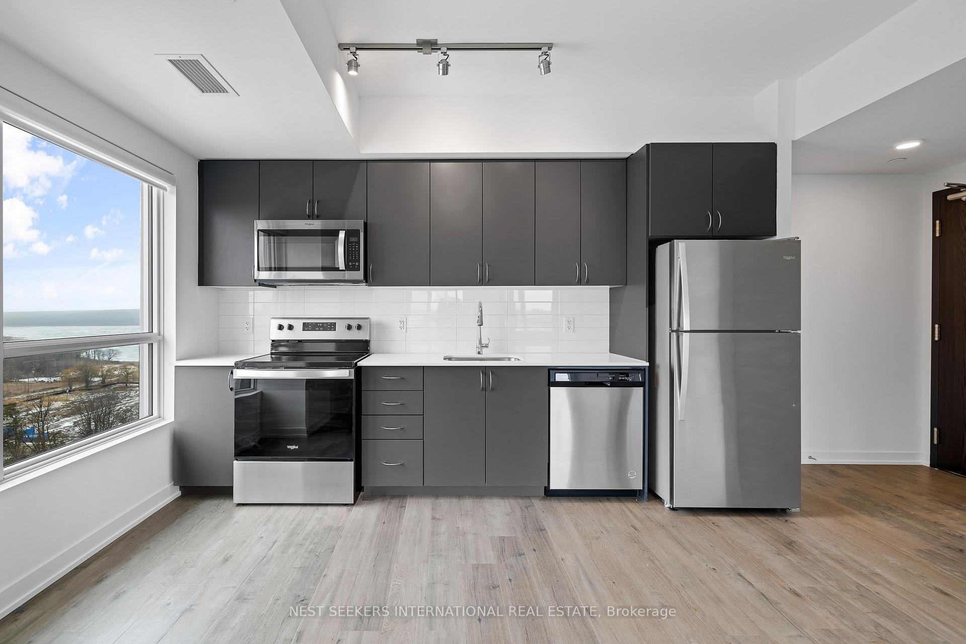 Photo 13 of Unit 1001, 56 Lakeside Terrace, Barrie, Little Lake — HOMEH