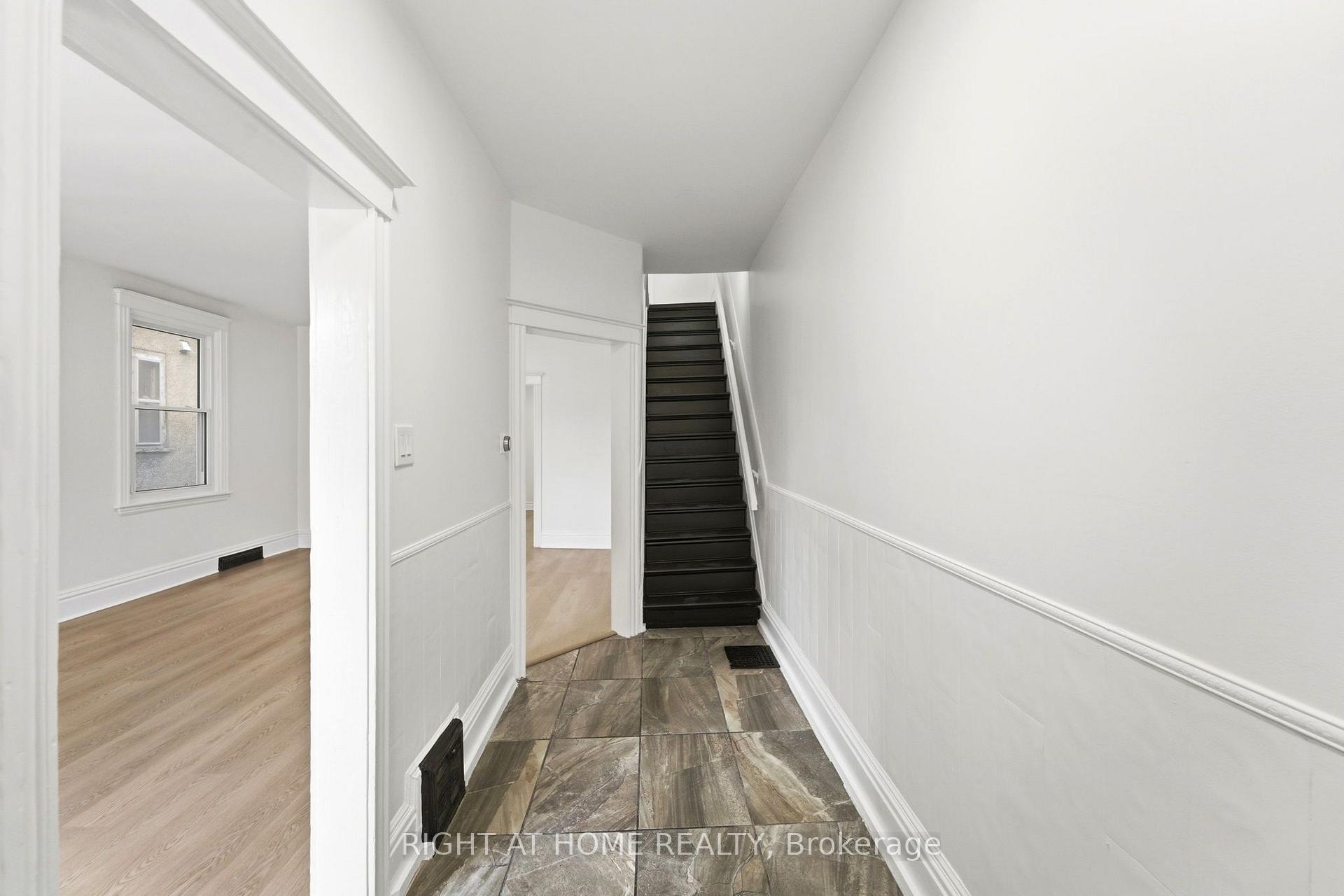 Photo 4 of 522 Cannon Street E, Hamilton, Gibson — HOMEH