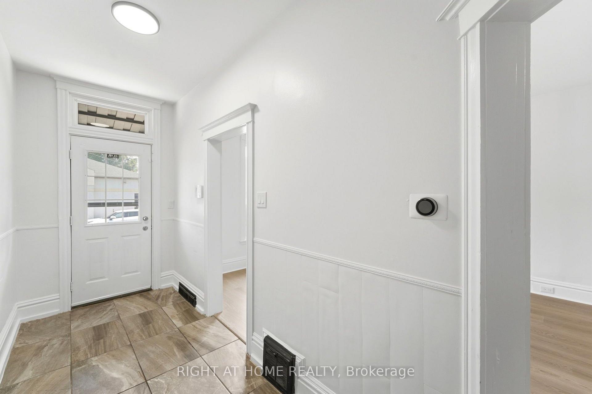 Photo 5 of 522 Cannon Street E, Hamilton, Gibson — HOMEH