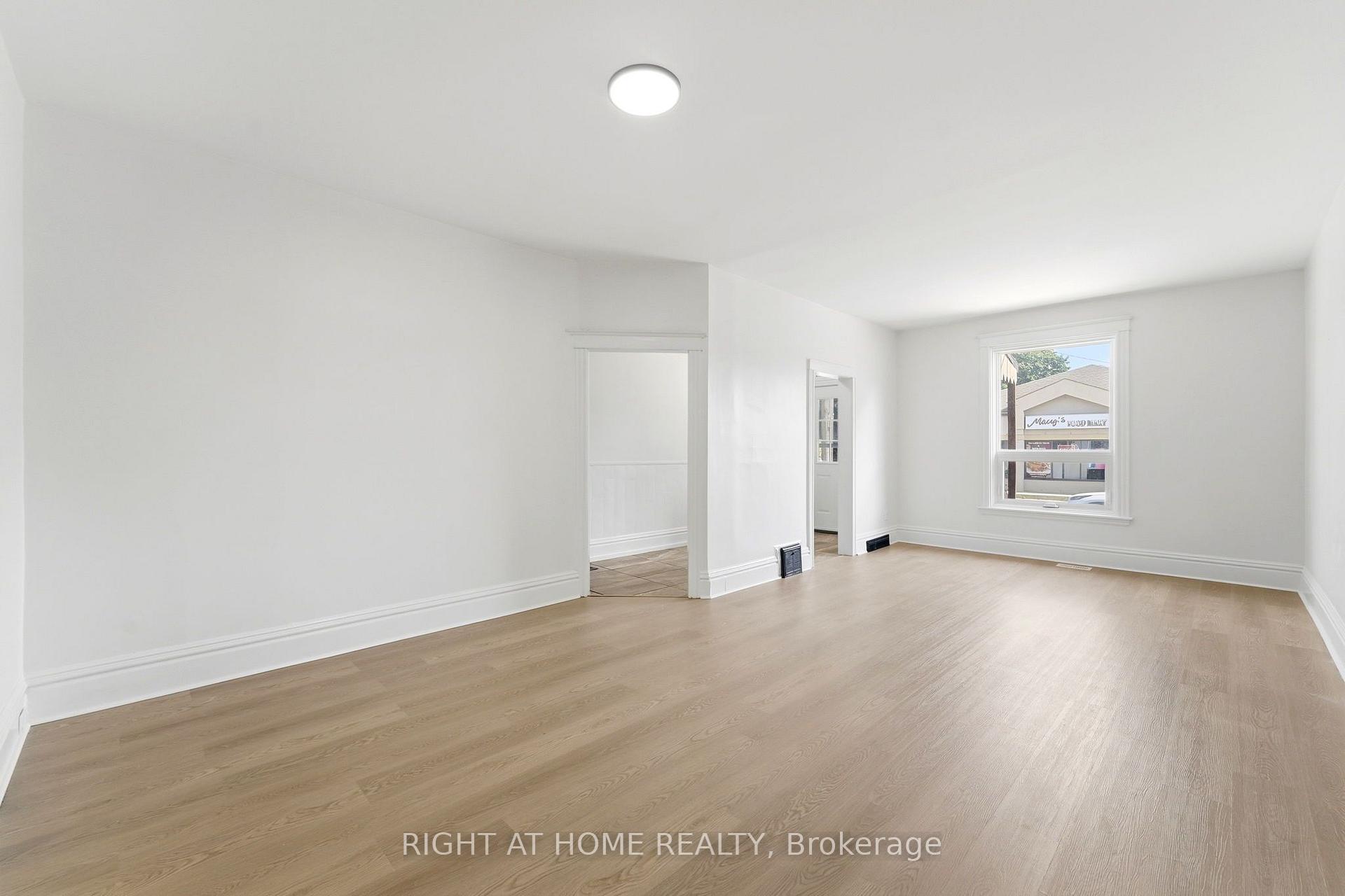 Photo 8 of 522 Cannon Street E, Hamilton, Gibson — HOMEH