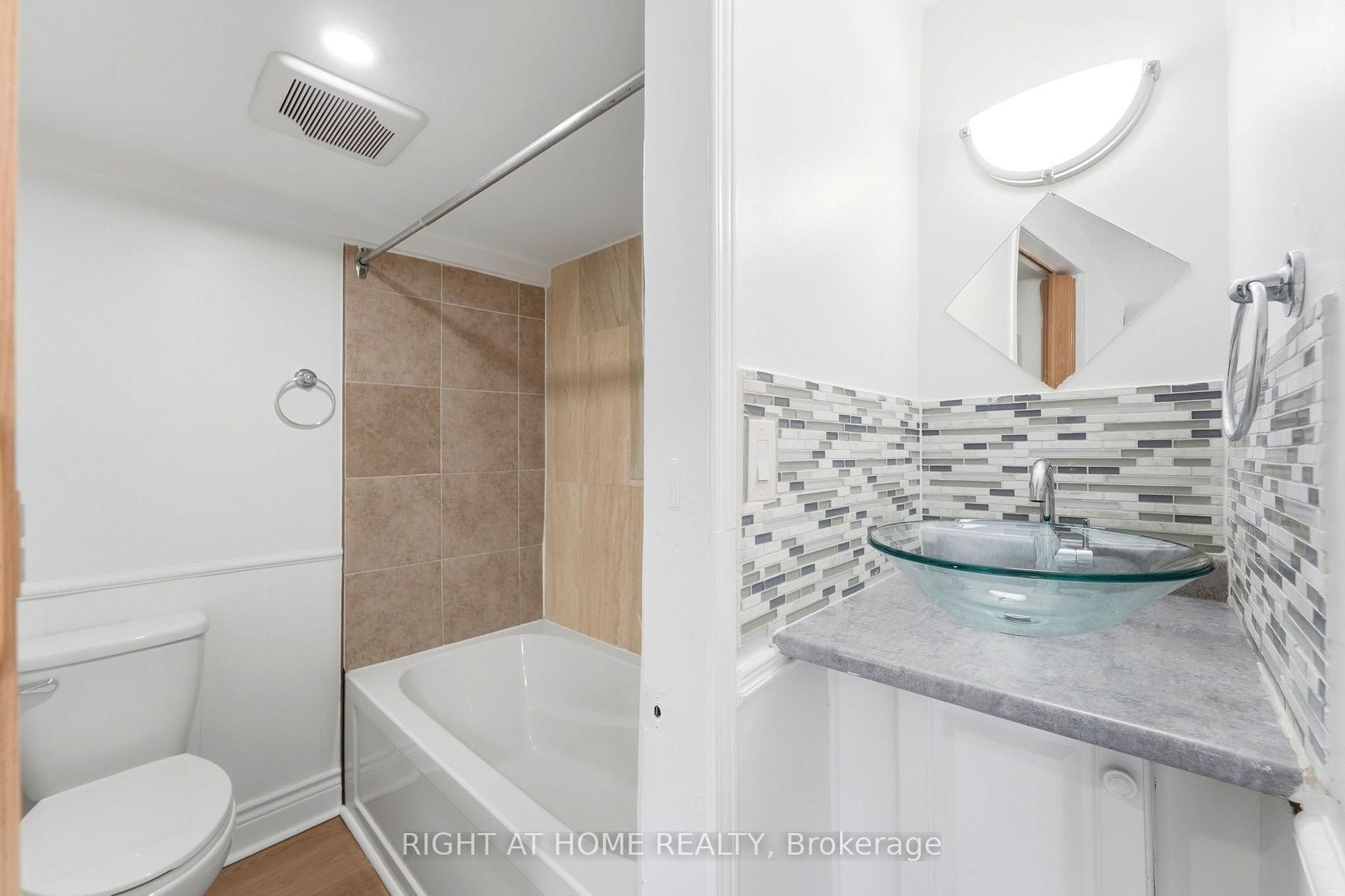 Photo 19 of 522 Cannon Street E, Hamilton, Gibson — HOMEH