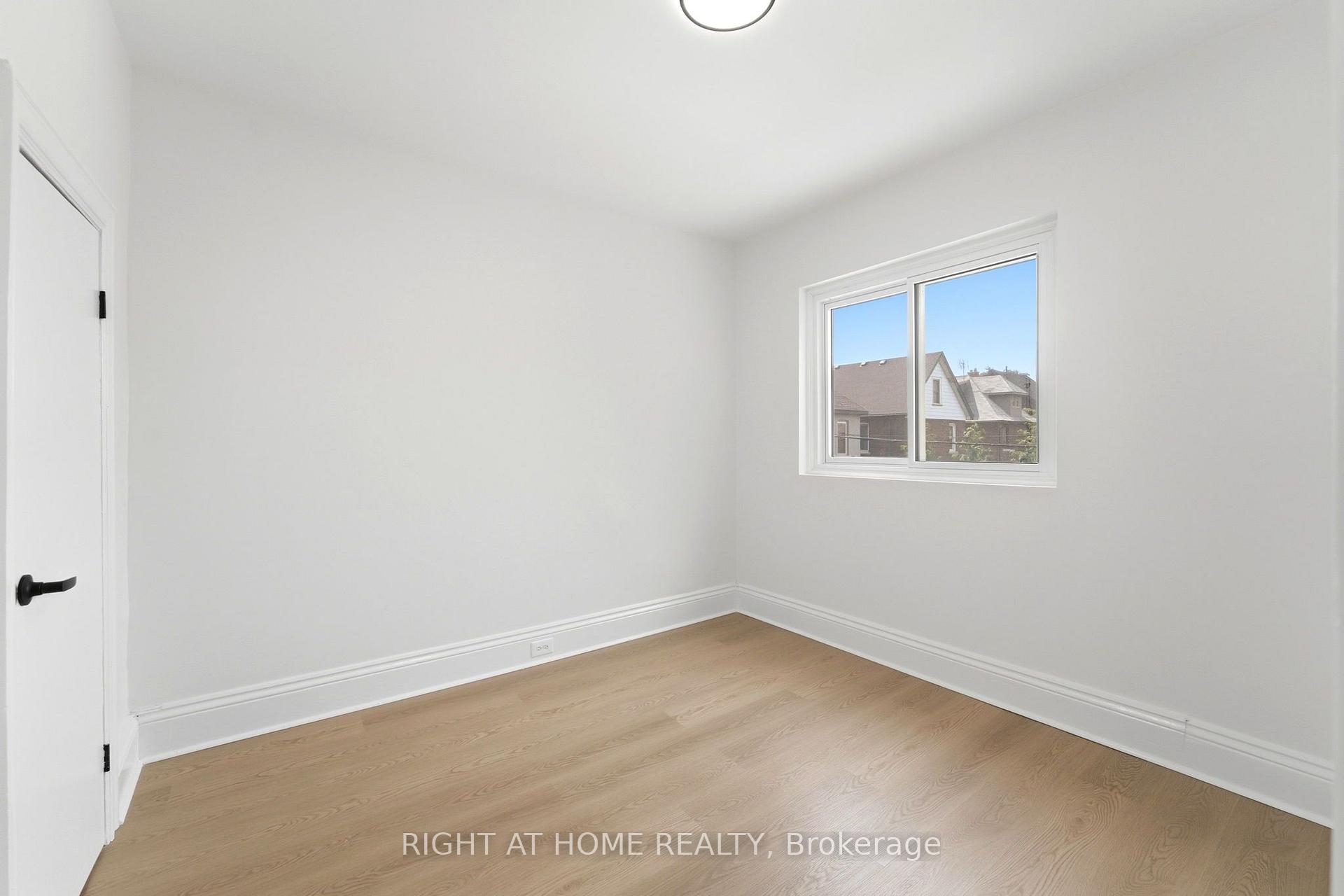 Photo 22 of 522 Cannon Street E, Hamilton, Gibson — HOMEH