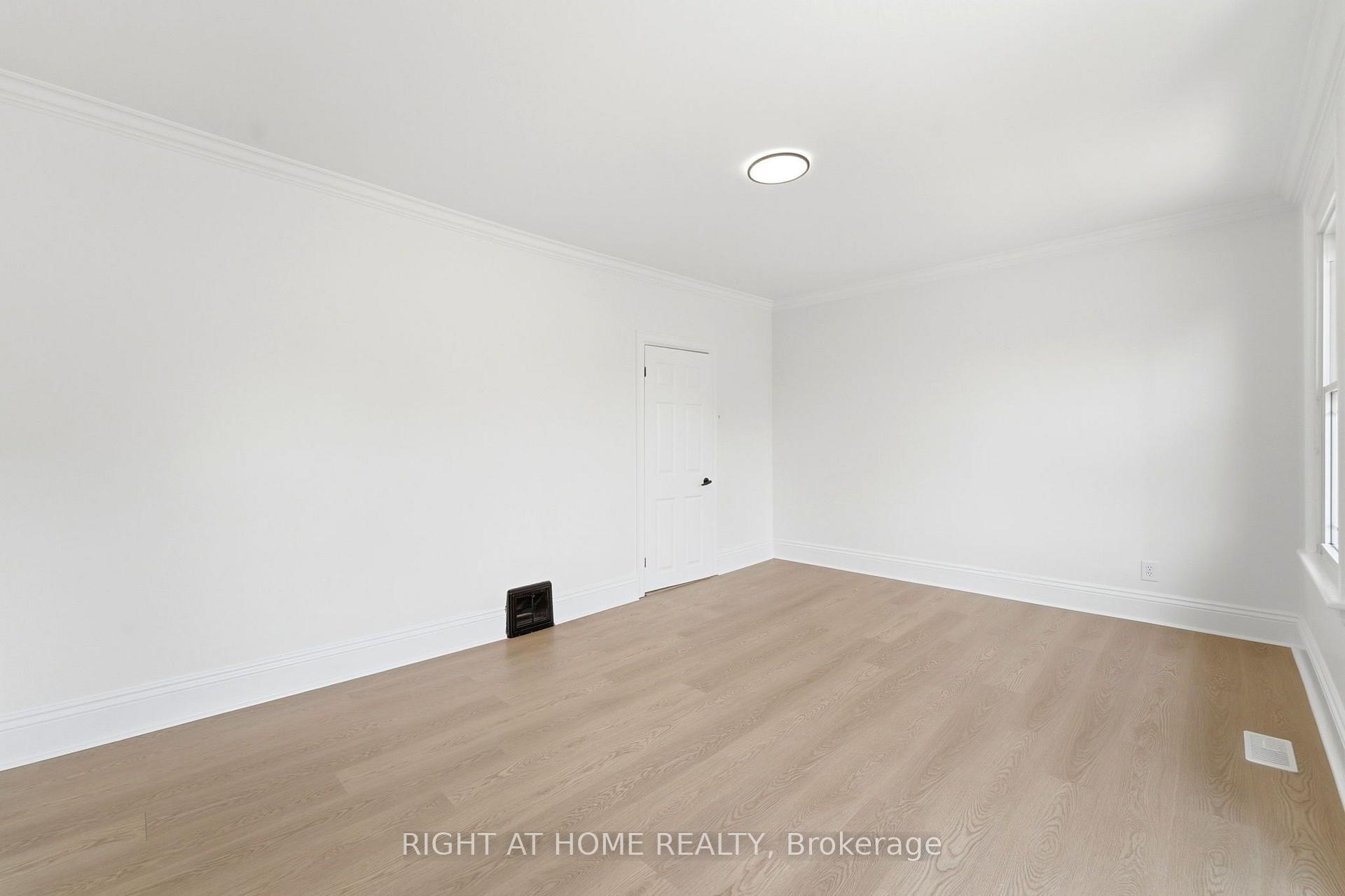Photo 31 of 522 Cannon Street E, Hamilton, Gibson — HOMEH