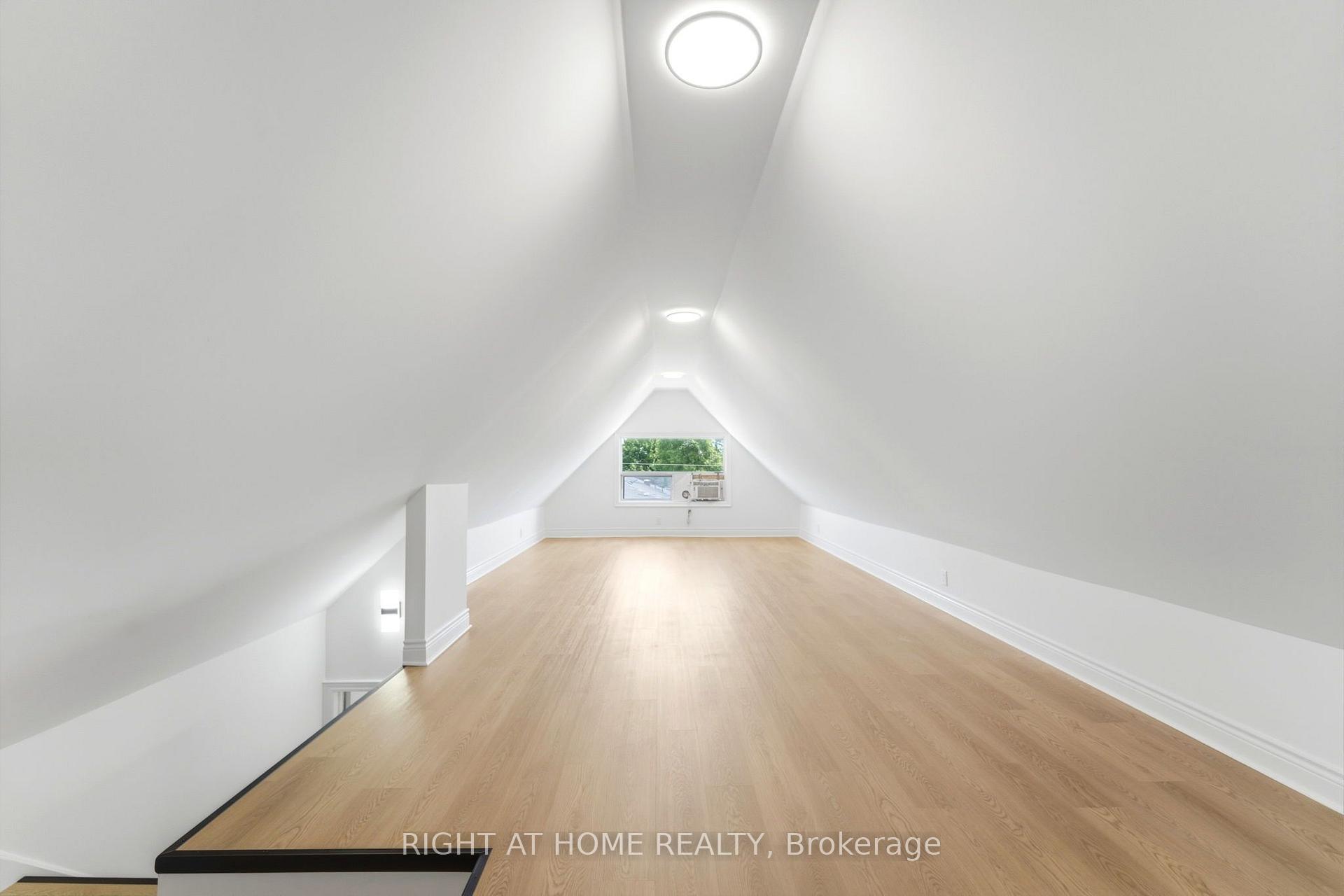 Photo 39 of 522 Cannon Street E, Hamilton, Gibson — HOMEH