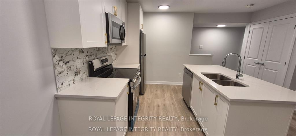 Photo 3 of 401 Glenroy Gilbert Drive, Ottawa, Barrhaven - Strandherd — HOMEH