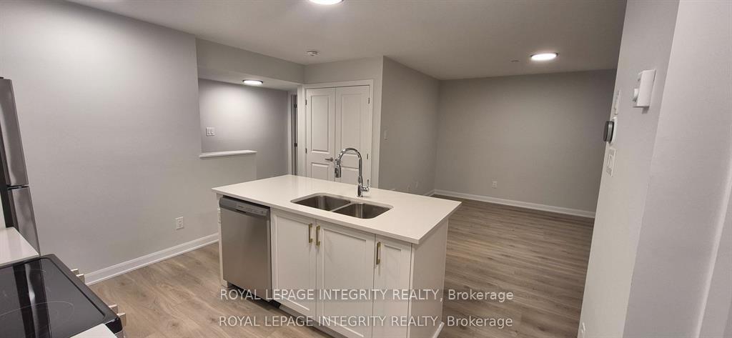 Photo 4 of 401 Glenroy Gilbert Drive, Ottawa, Barrhaven - Strandherd — HOMEH