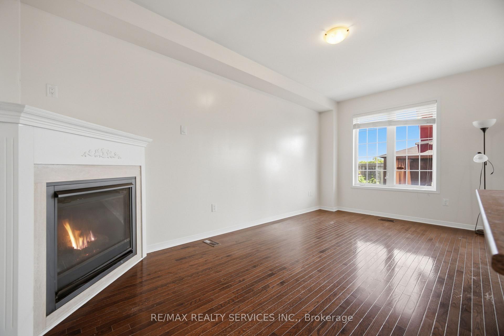 Photo 9 of 98 Teal Crest Circle, Brampton, Credit Valley — HOMEH