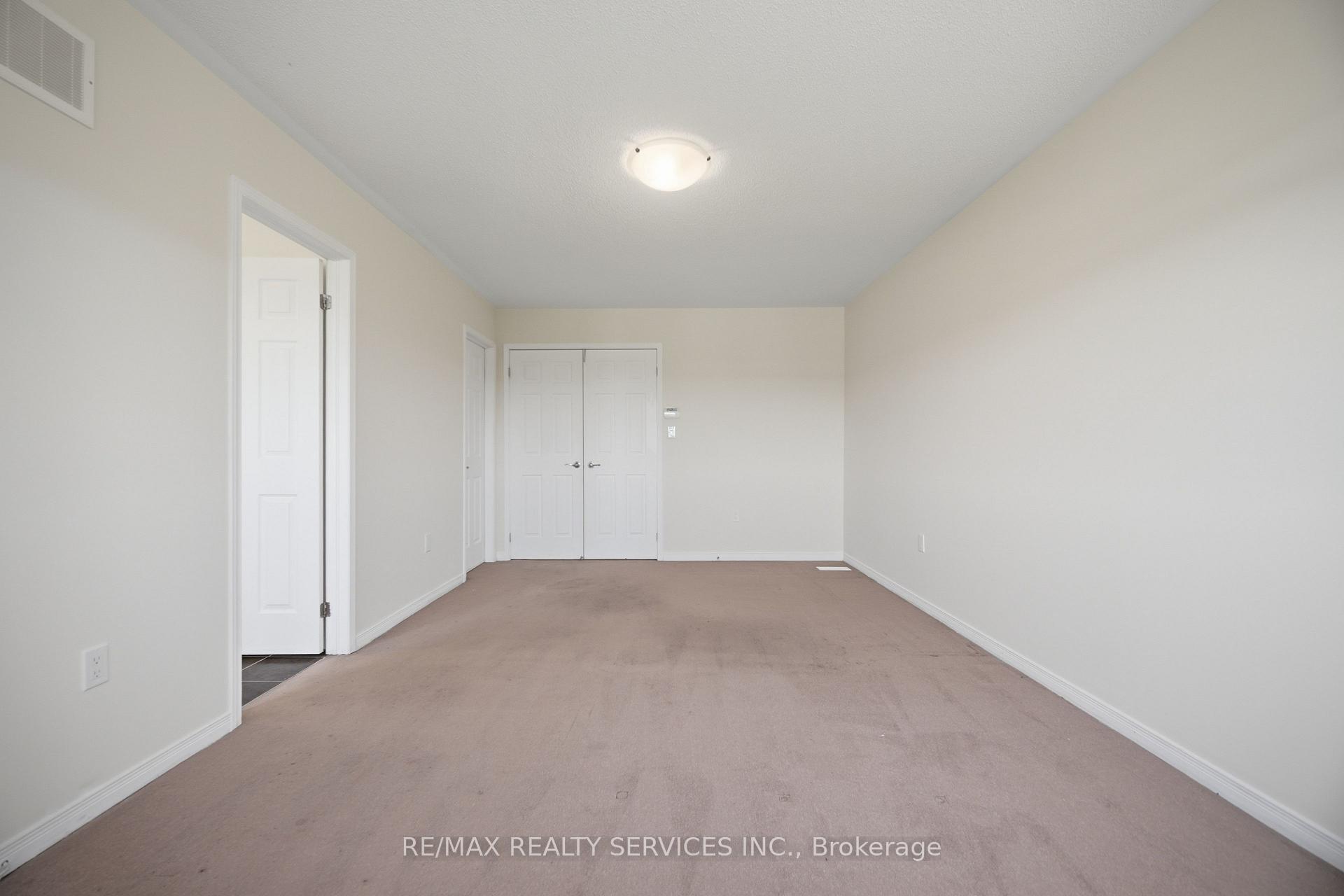 Photo 20 of 98 Teal Crest Circle, Brampton, Credit Valley — HOMEH