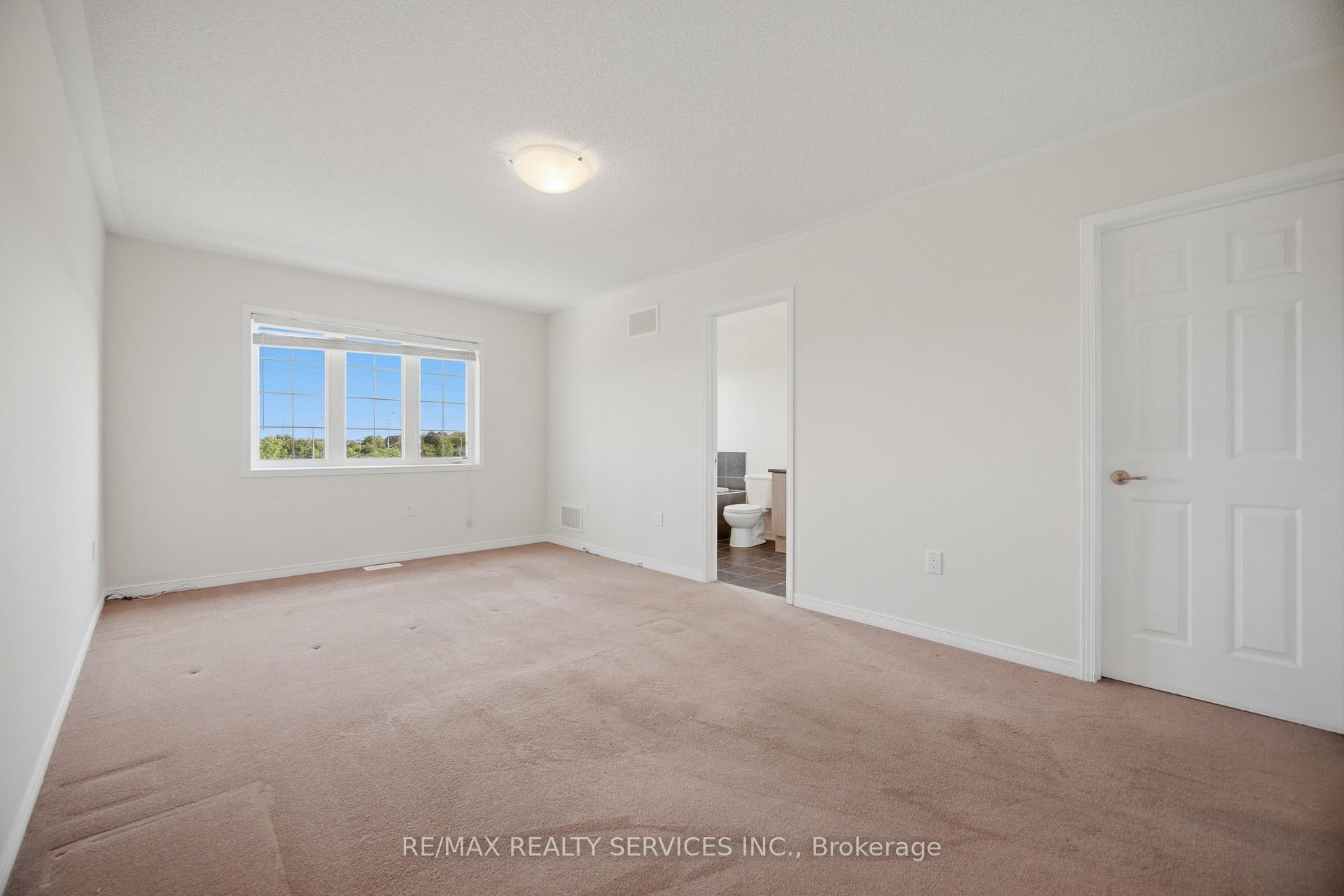 Photo 21 of 98 Teal Crest Circle, Brampton, Credit Valley — HOMEH