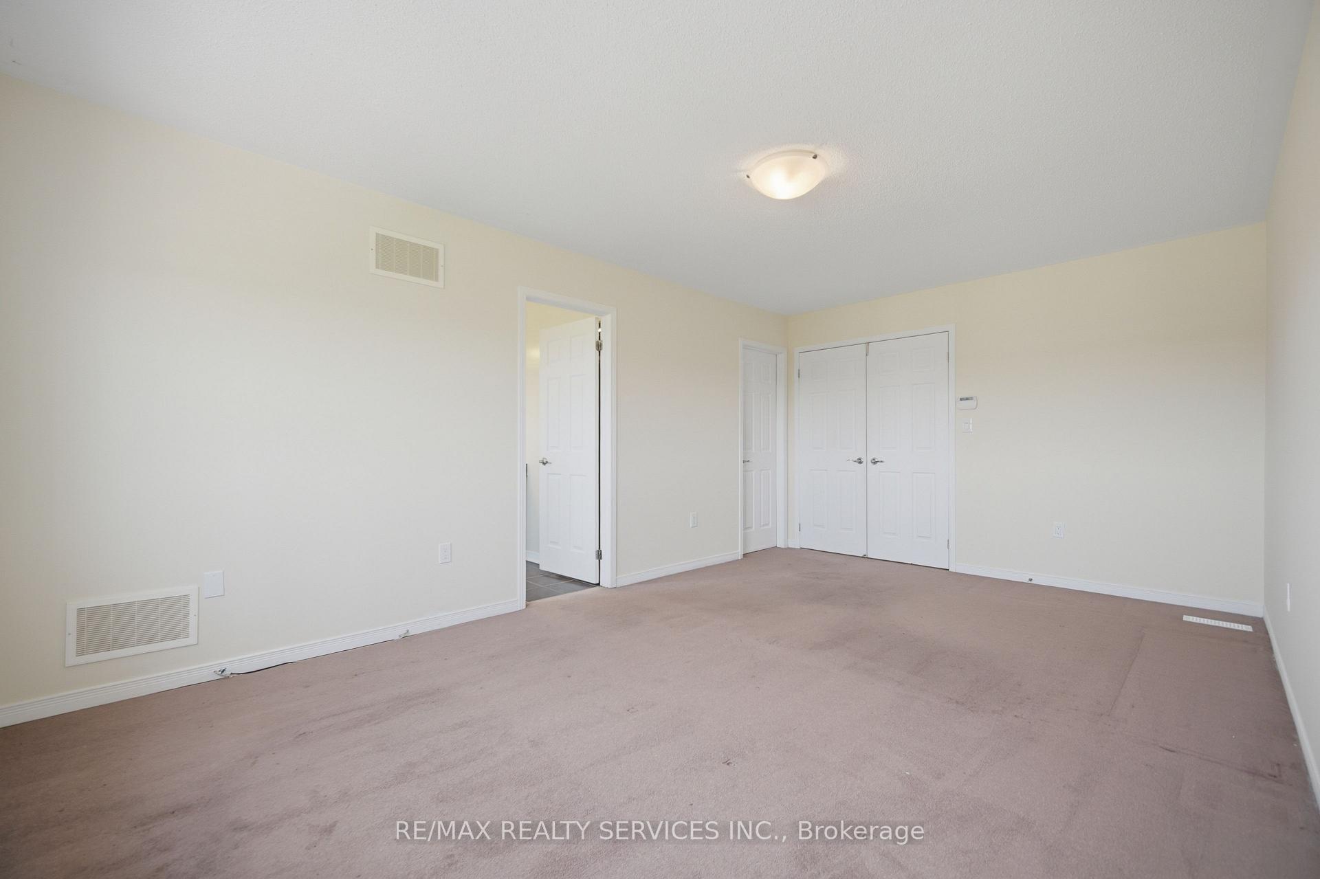 Photo 22 of 98 Teal Crest Circle, Brampton, Credit Valley — HOMEH