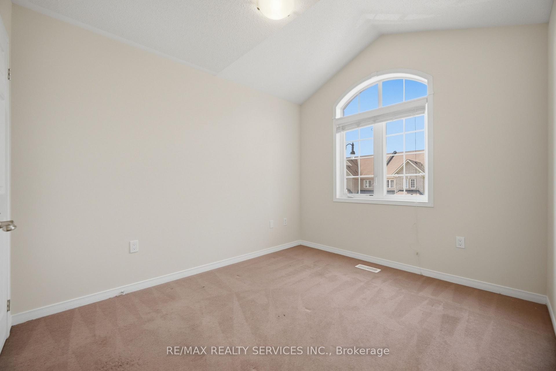 Photo 27 of 98 Teal Crest Circle, Brampton, Credit Valley — HOMEH