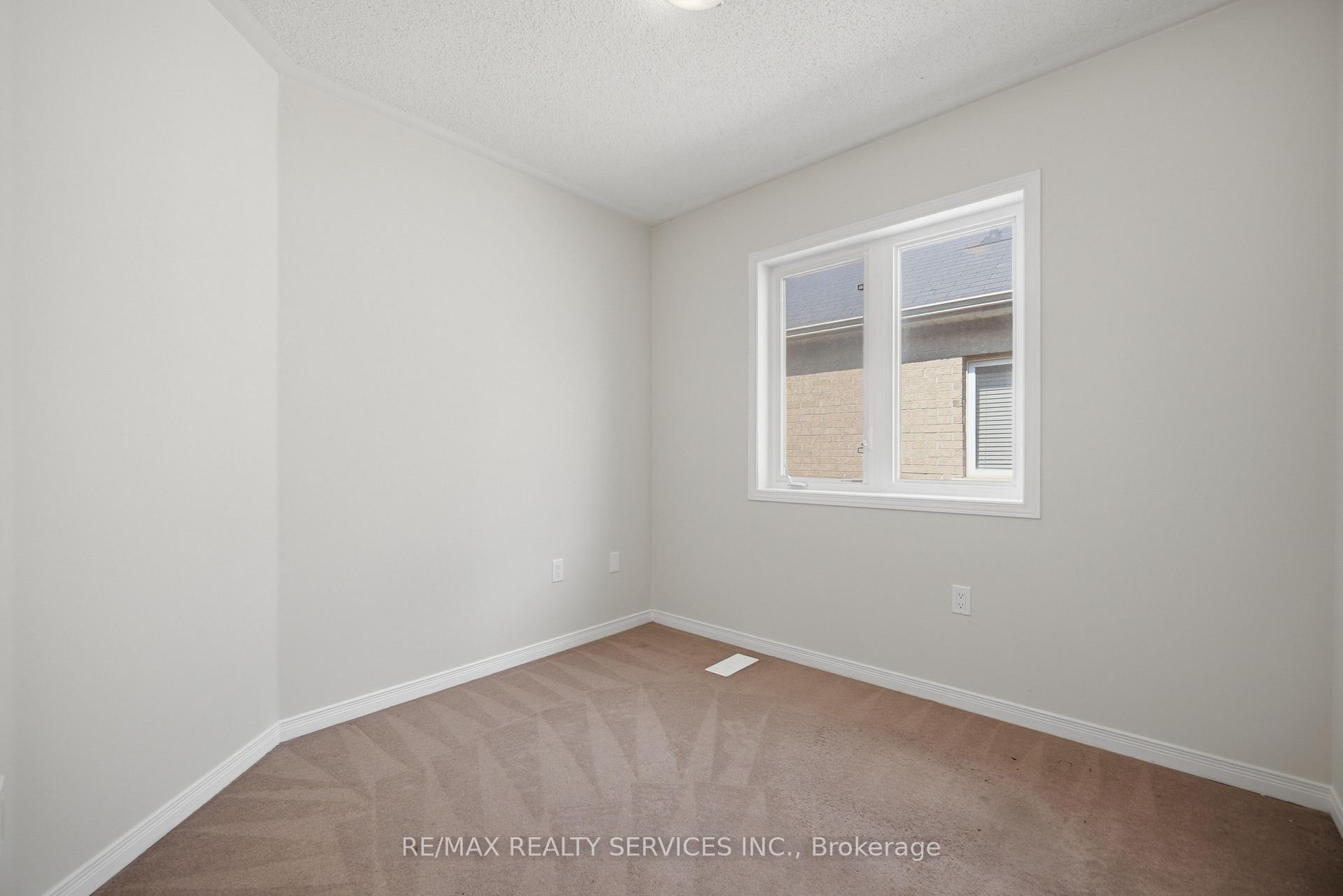 Photo 29 of 98 Teal Crest Circle, Brampton, Credit Valley — HOMEH