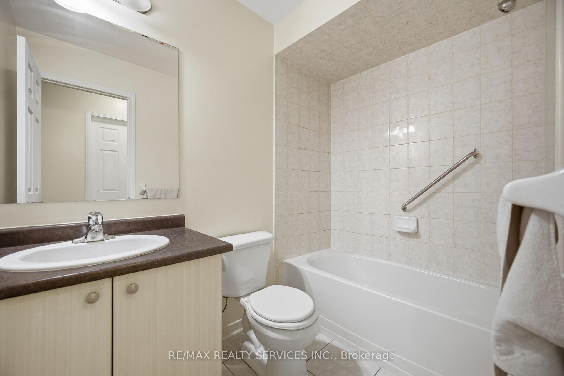 Photo 30 of 98 Teal Crest Circle, Brampton, Credit Valley — HOMEH