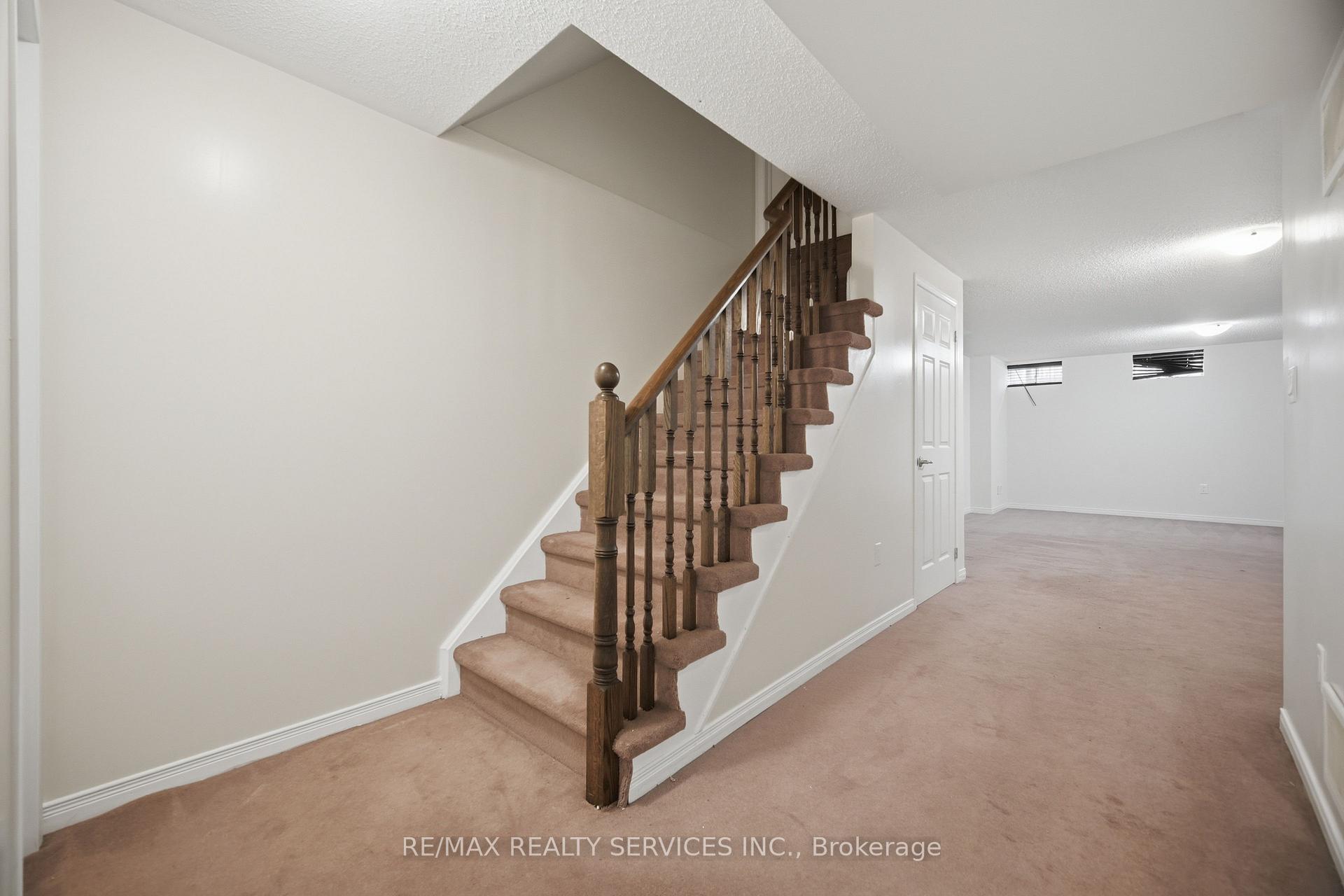 Photo 33 of 98 Teal Crest Circle, Brampton, Credit Valley — HOMEH