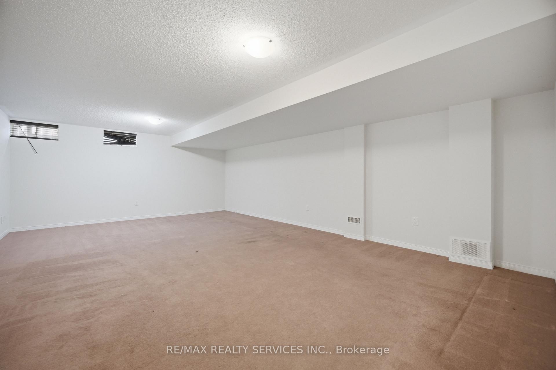 Photo 35 of 98 Teal Crest Circle, Brampton, Credit Valley — HOMEH
