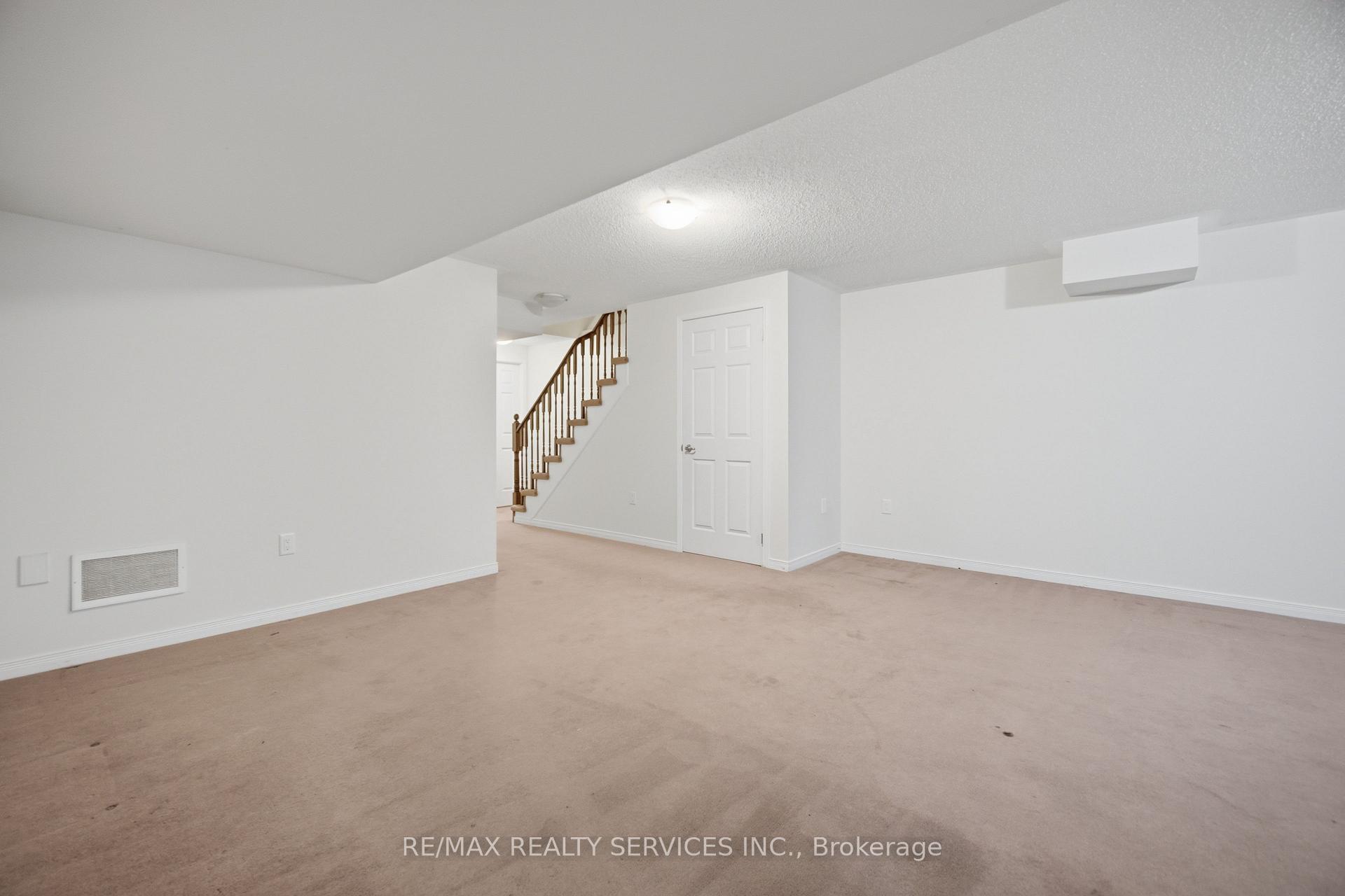 Photo 36 of 98 Teal Crest Circle, Brampton, Credit Valley — HOMEH