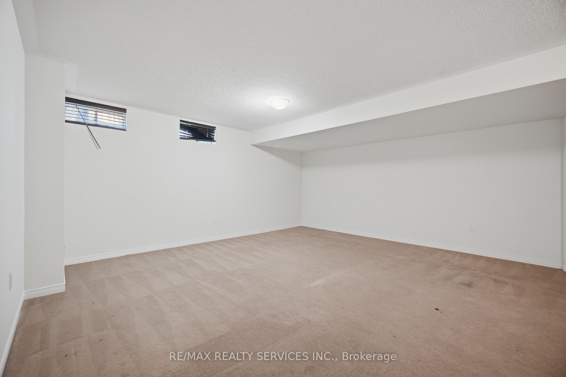 Photo 38 of 98 Teal Crest Circle, Brampton, Credit Valley — HOMEH