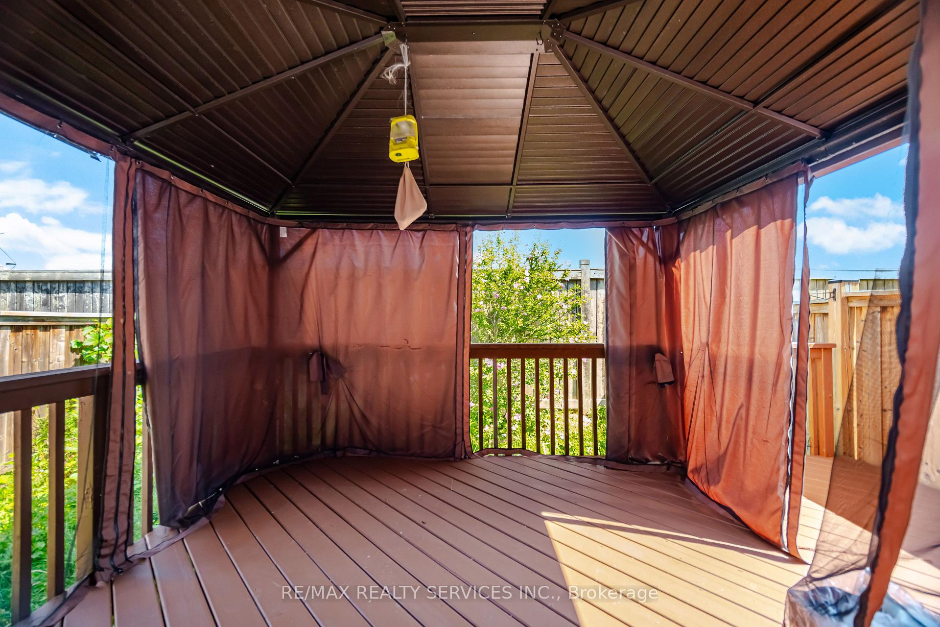 Photo 43 of 98 Teal Crest Circle, Brampton, Credit Valley — HOMEH