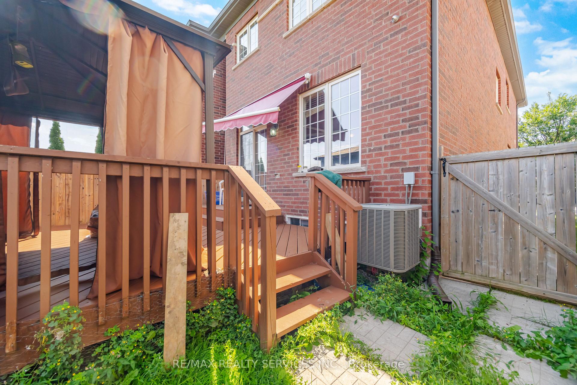 Photo 47 of 98 Teal Crest Circle, Brampton, Credit Valley — HOMEH