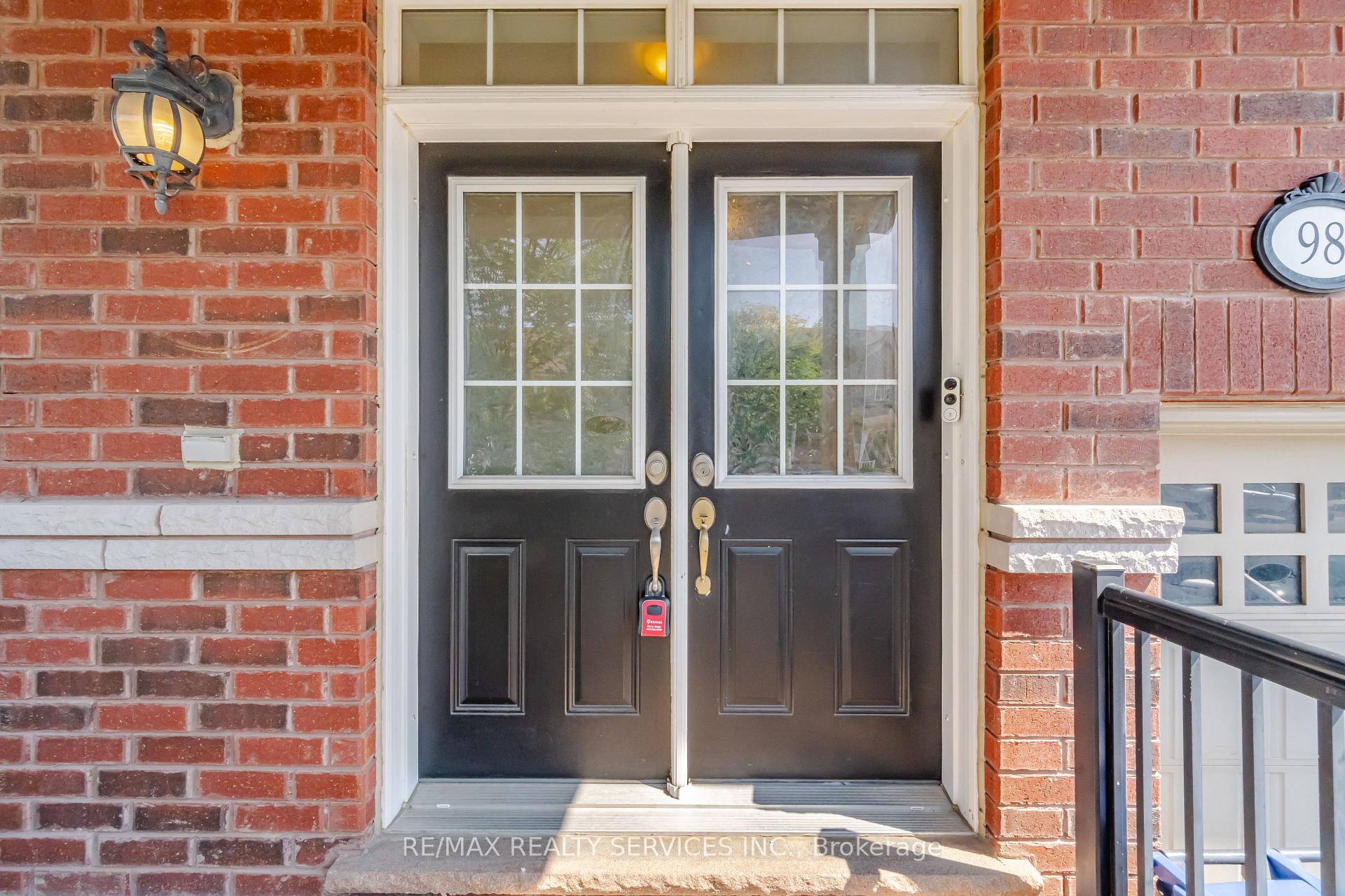 Photo 50 of 98 Teal Crest Circle, Brampton, Credit Valley — HOMEH