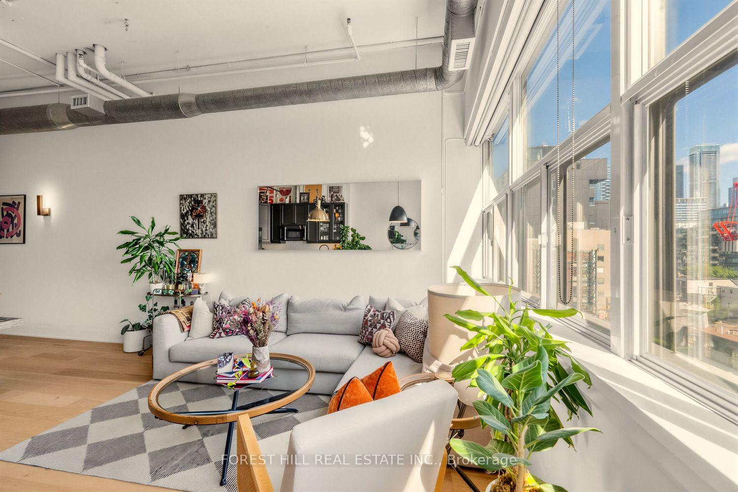 Photo 6 of Unit 518, 700 King Street W, Toronto, Niagara — HOMEH