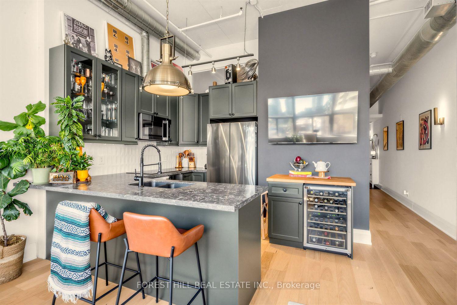 Photo 7 of Unit 518, 700 King Street W, Toronto, Niagara — HOMEH