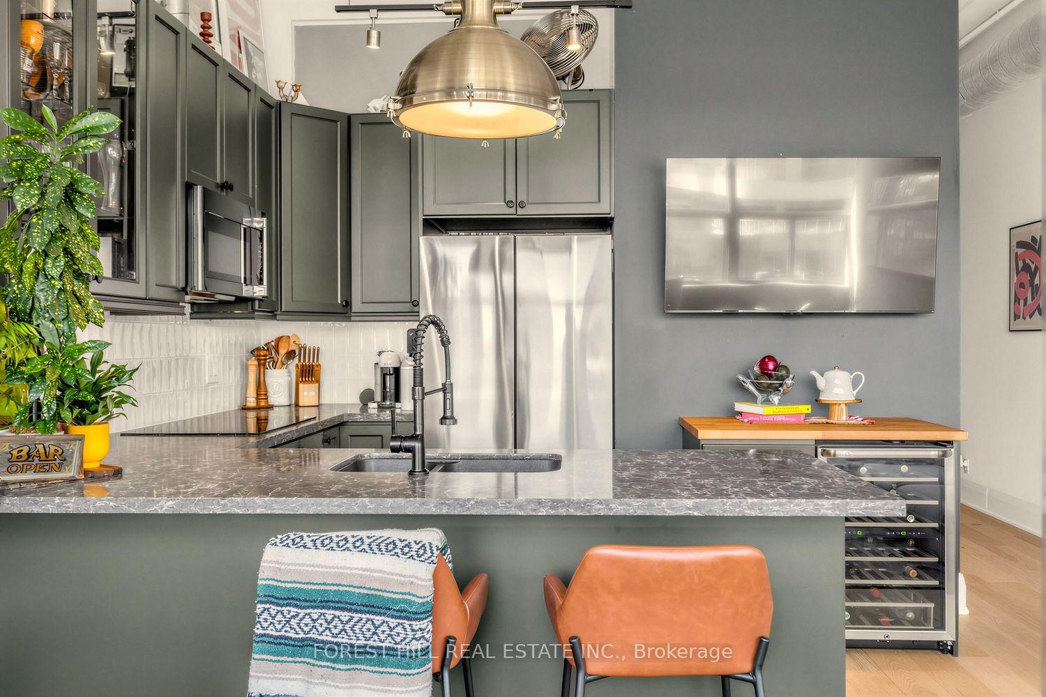 Photo 9 of Unit 518, 700 King Street W, Toronto, Niagara — HOMEH