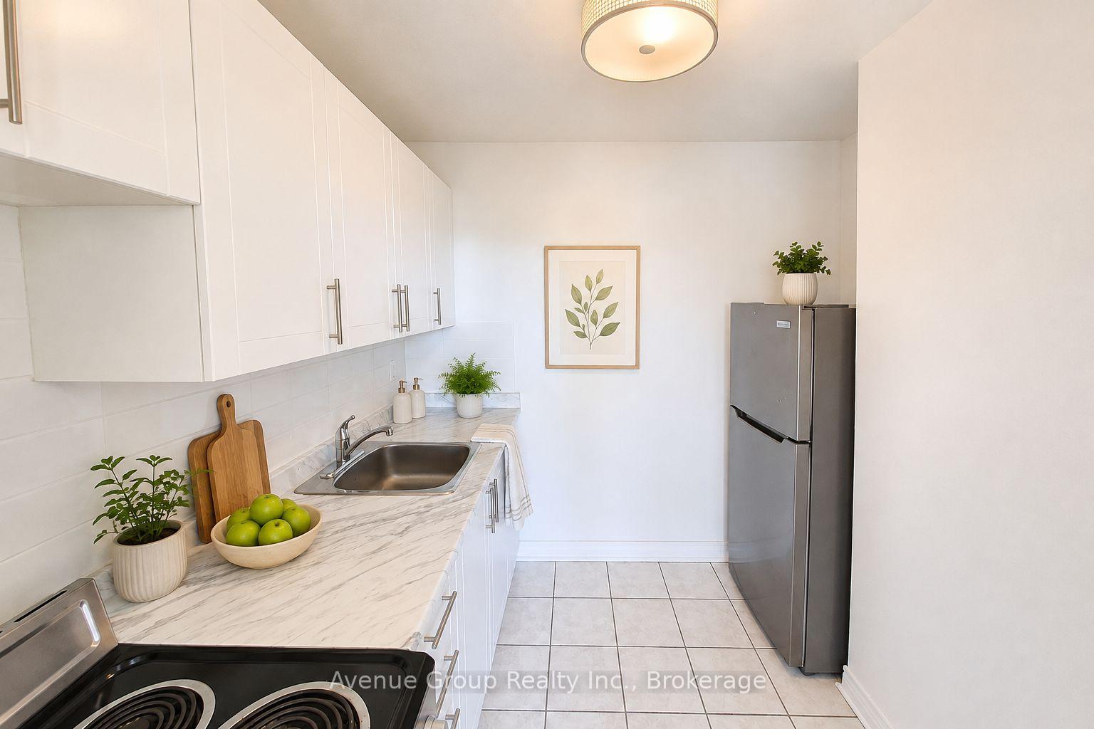 Photo 2 of Unit 409, 120 Shelborne Avenue, Toronto, Bedford Park-Nortown — HOMEH