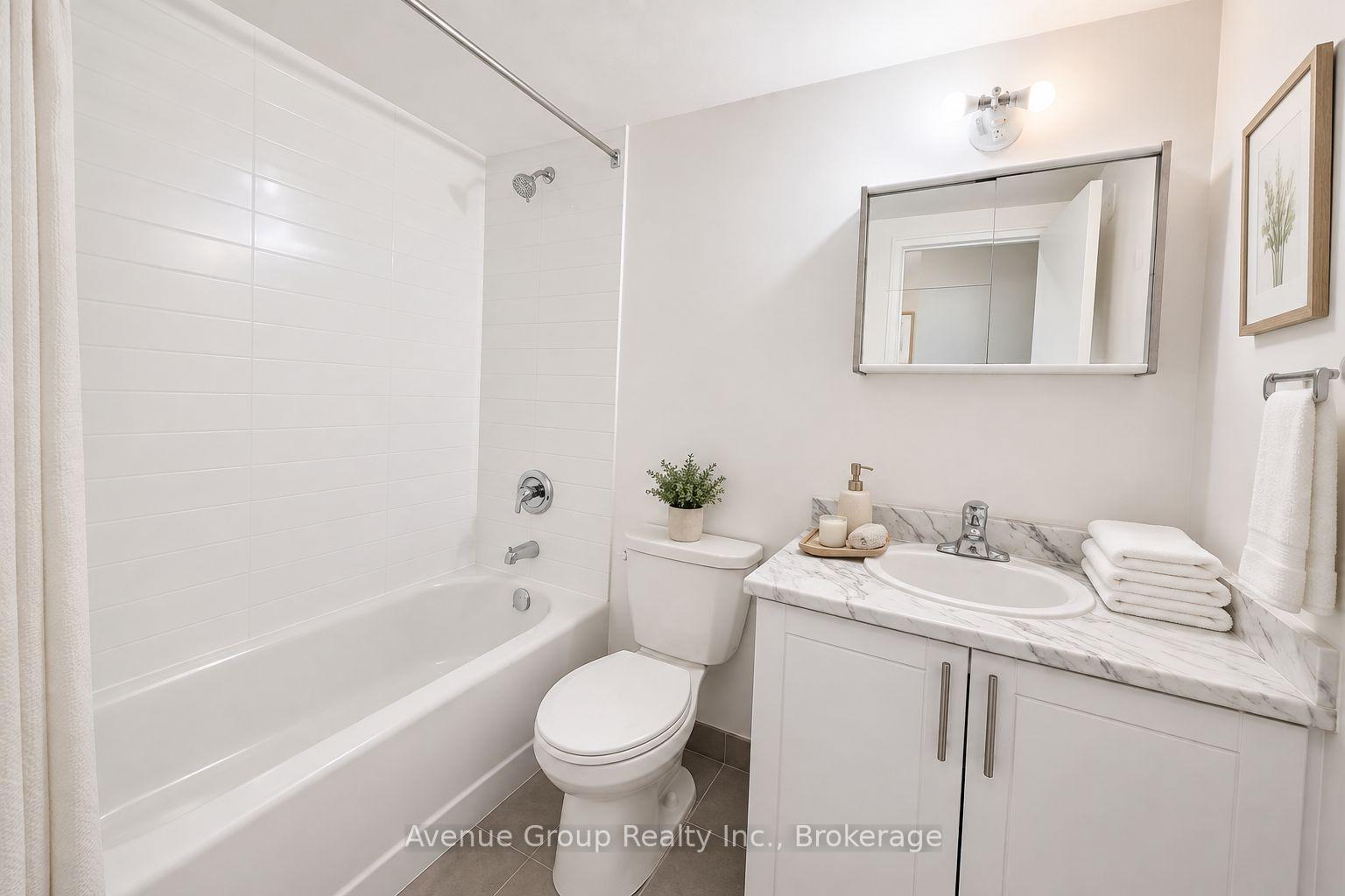 Photo 4 of Unit 409, 120 Shelborne Avenue, Toronto, Bedford Park-Nortown — HOMEH