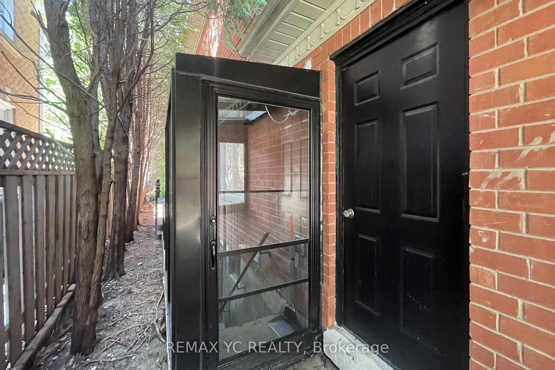 Photo 3 of Unit Lower, 4 Theobalds Circle, Richmond Hill, Mill Pond — HOMEH