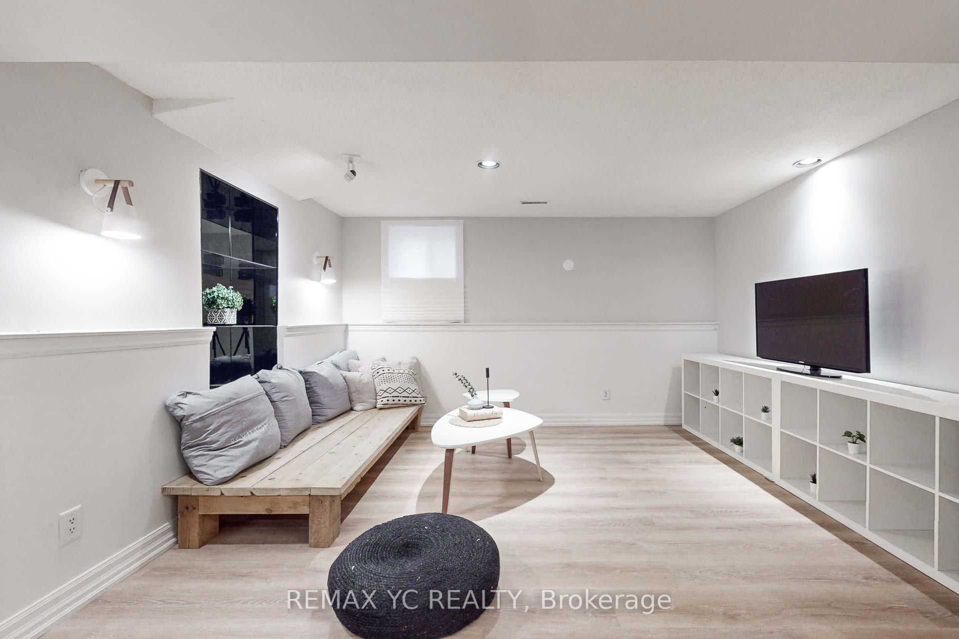 Photo 5 of Unit Lower, 4 Theobalds Circle, Richmond Hill, Mill Pond — HOMEH
