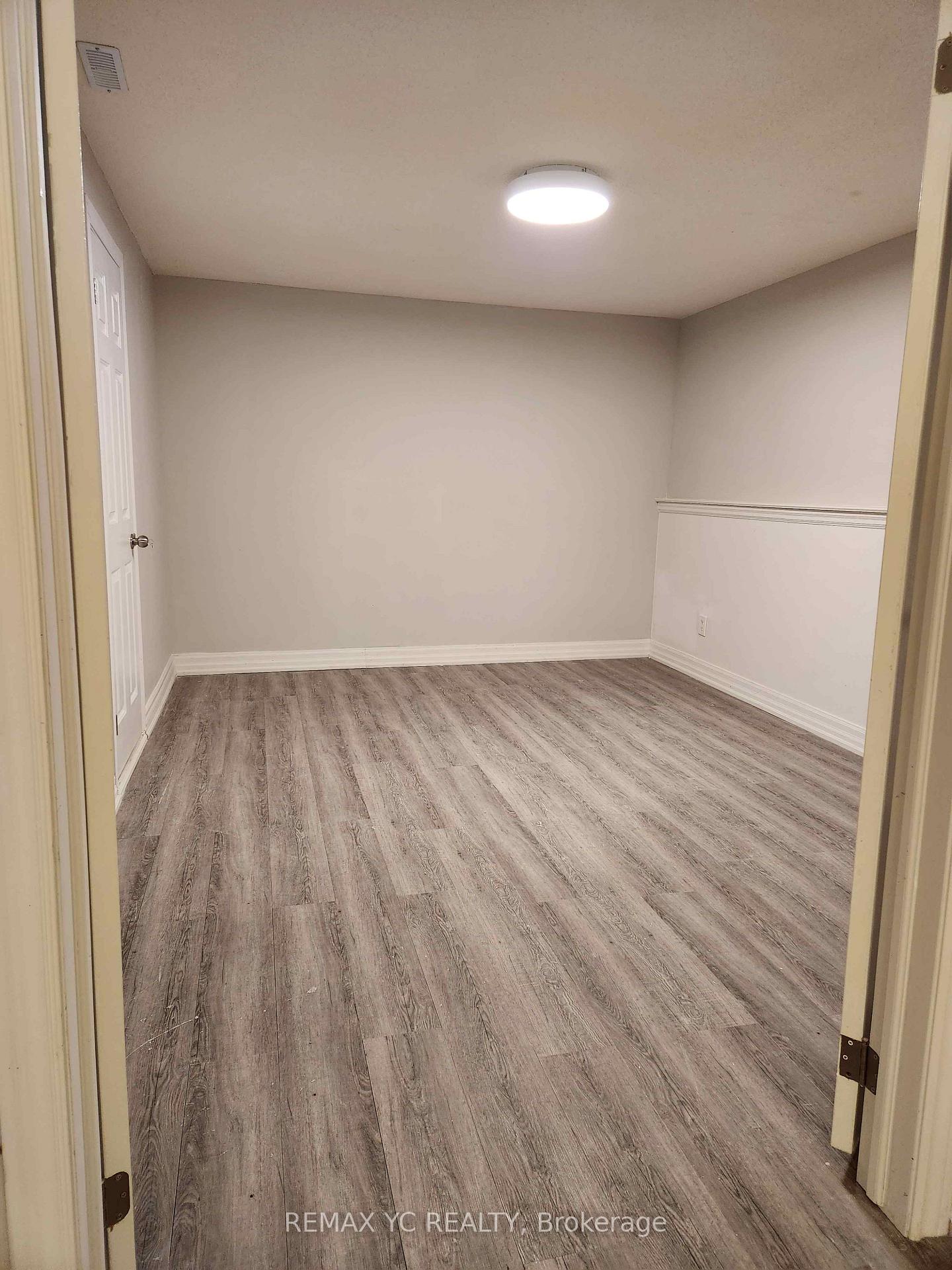 Photo 12 of Unit Lower, 4 Theobalds Circle, Richmond Hill, Mill Pond — HOMEH